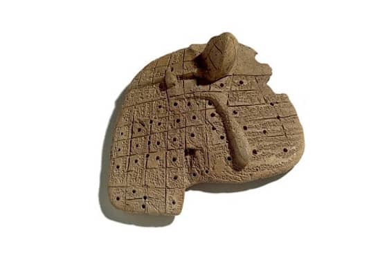 <hr>Foie divinatoire mésopotamien.