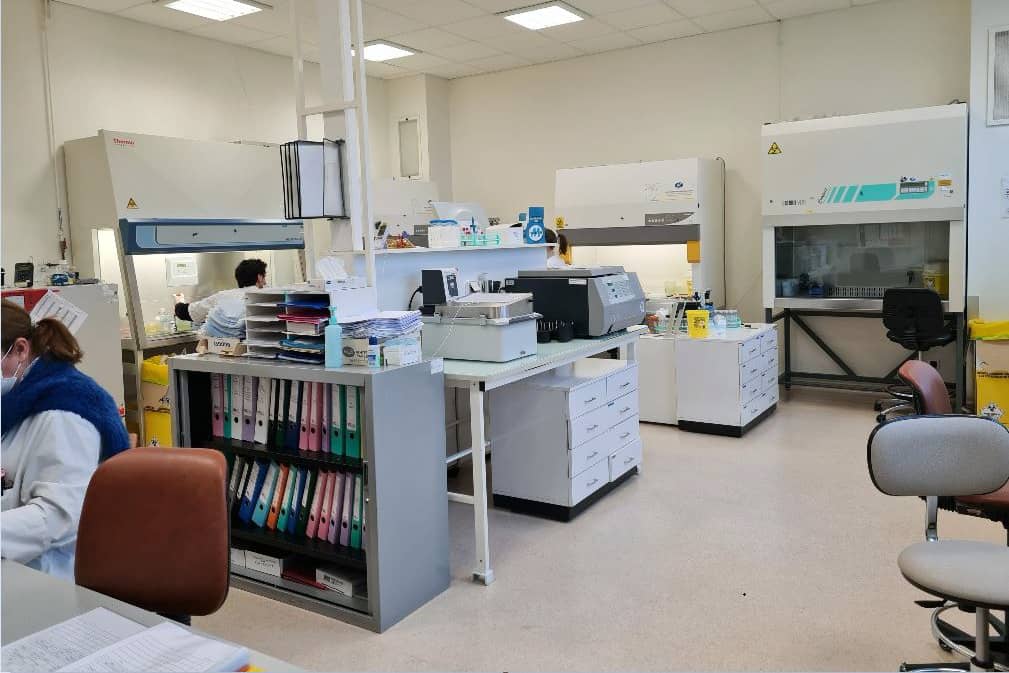 <hr>Salle technique du CRB-A.