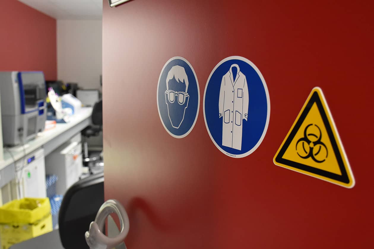<hr>Laboratoire de biologie moléculaire pour l’extraction des acides nucléiques.