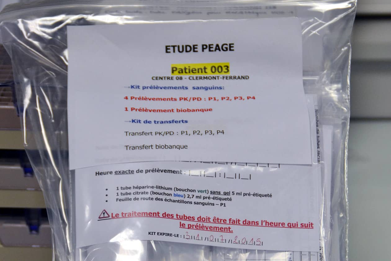 <hr>Kit de tubes primaires constitué pour une étude clinique.