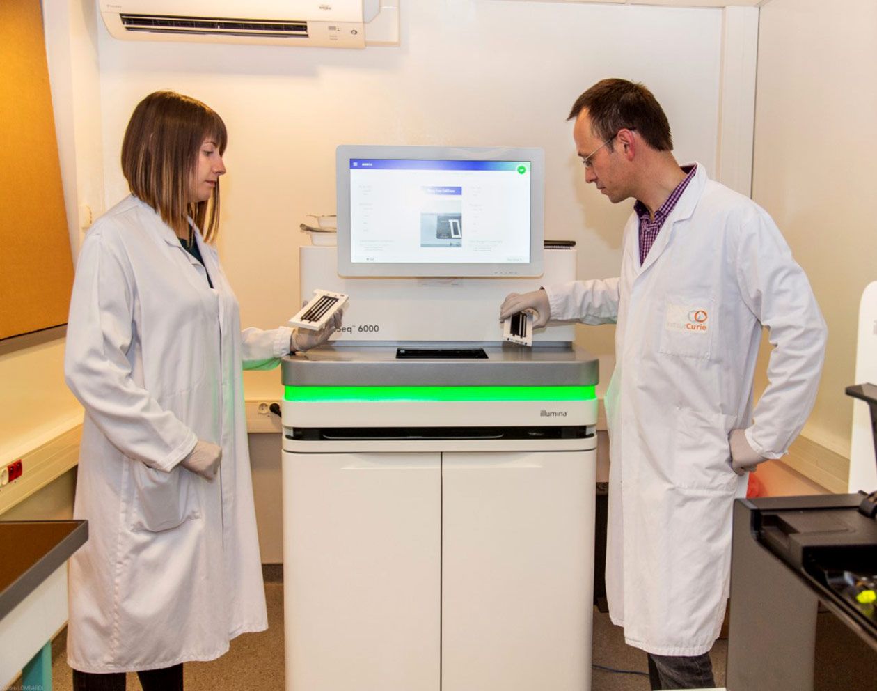 <hr>Séquenceur à haut débit NovaSeq 6000 d’Illumina.