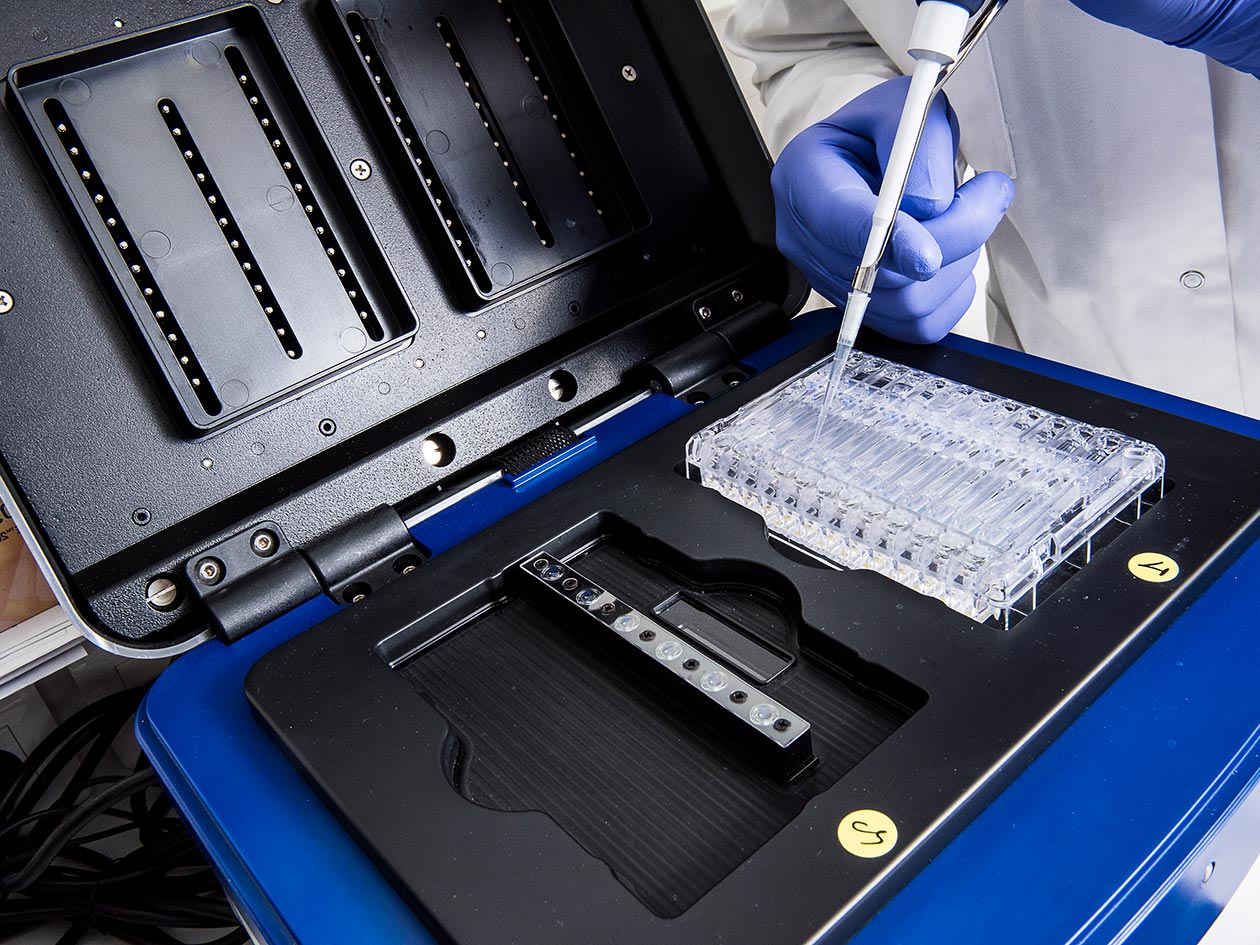<hr>Station automatisée de purification des banques NGS pour le séquençage. Sage Sciences, PippinHT.