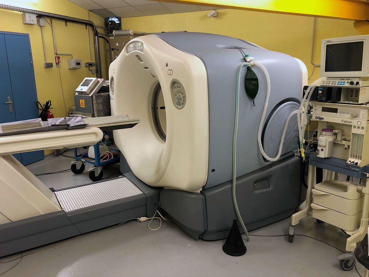 <hr>Scanner PET–CT pour imagerie métabolique centrale et périphérique et imagerie de la fonction peptidergique. © INRAE.