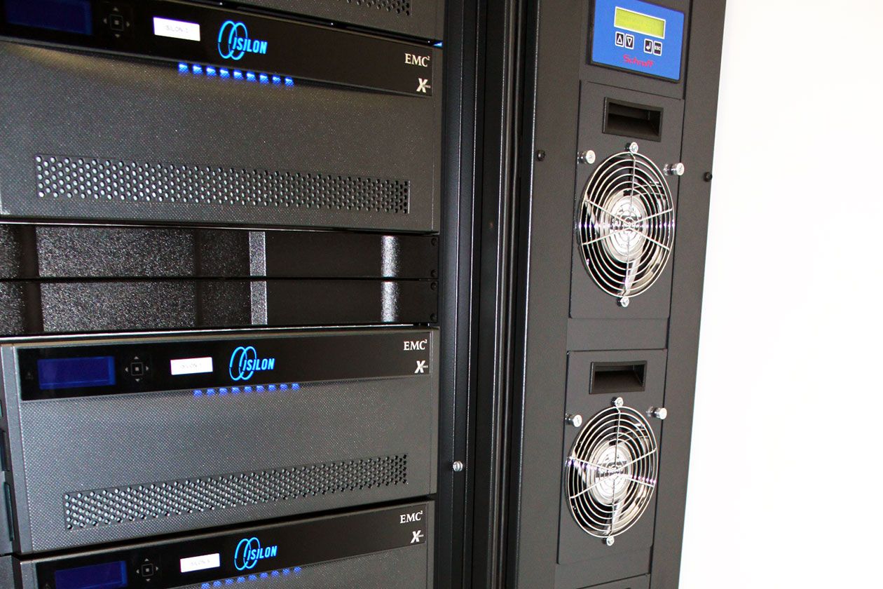 <hr>Serveur de stockage informatique.