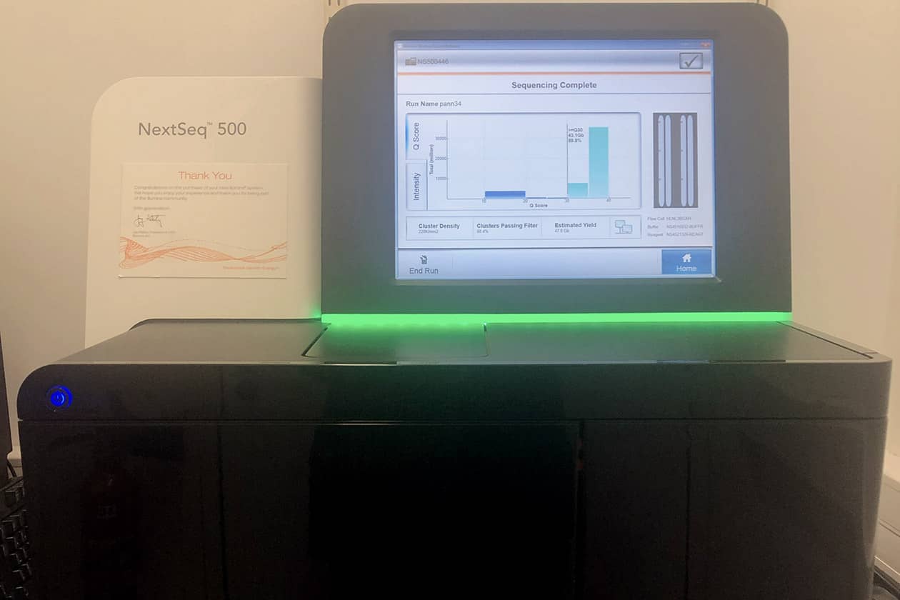 <hr>Séquenceur Illumina NexSeq 500.