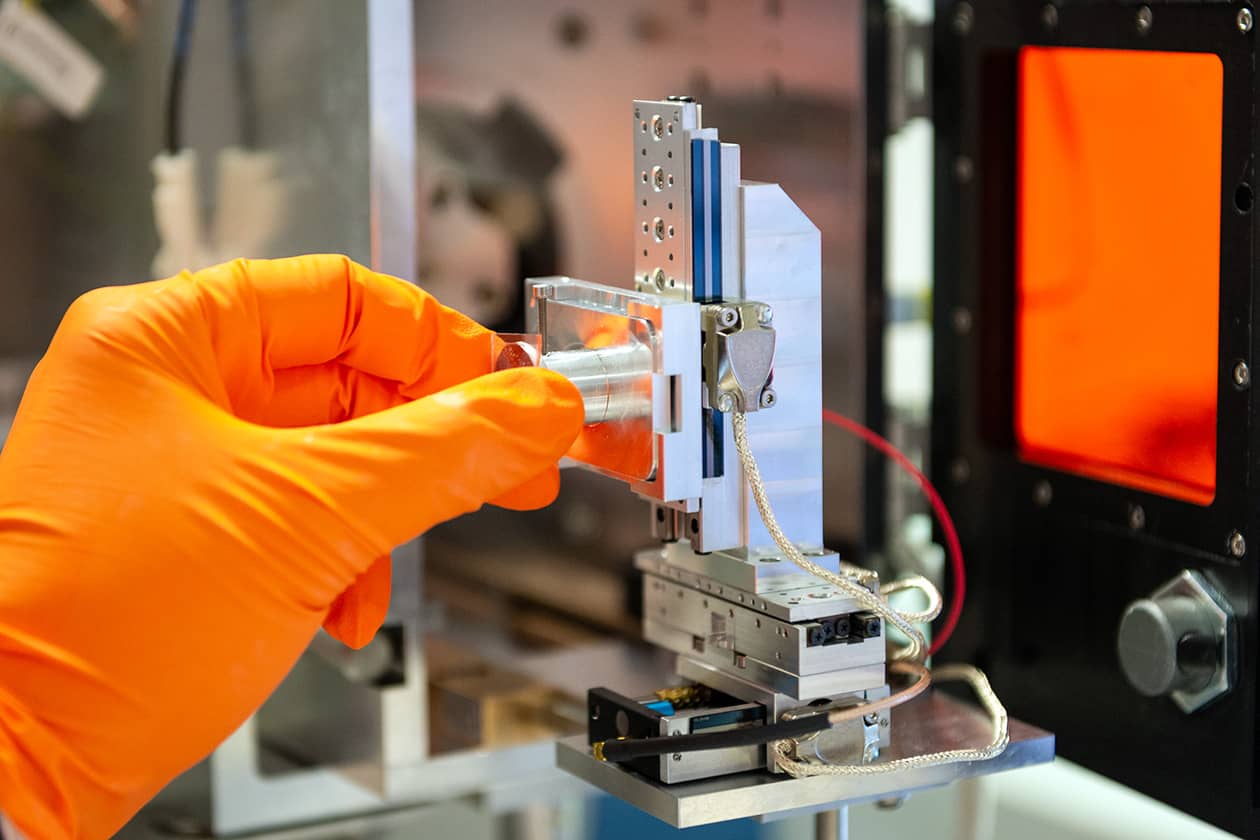 <hr>Source MALDI pour l’Imagerie par spectrométrie de masse.