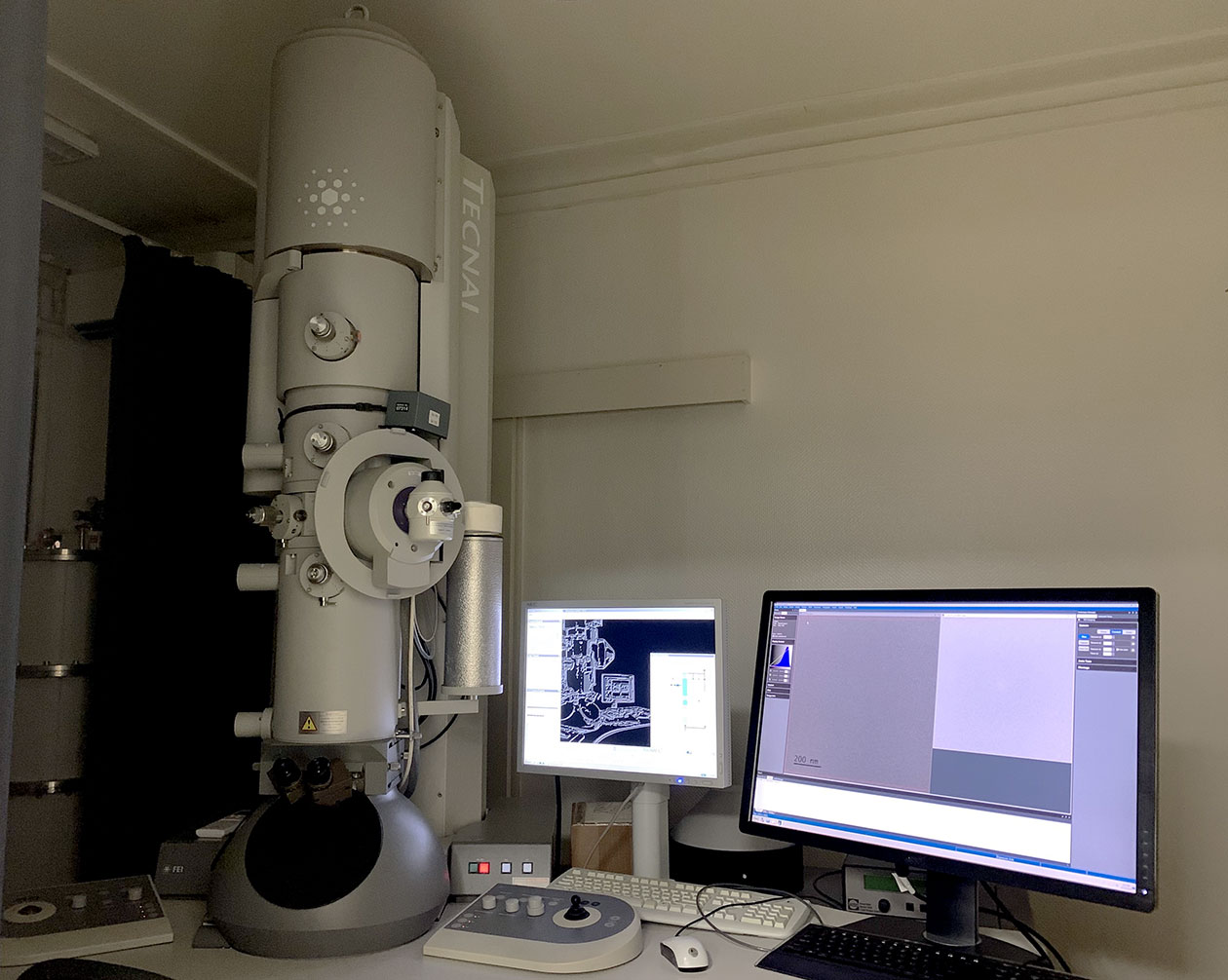 <hr>Microscope 200 kV Tecnai FEI équipé d’un FEG.