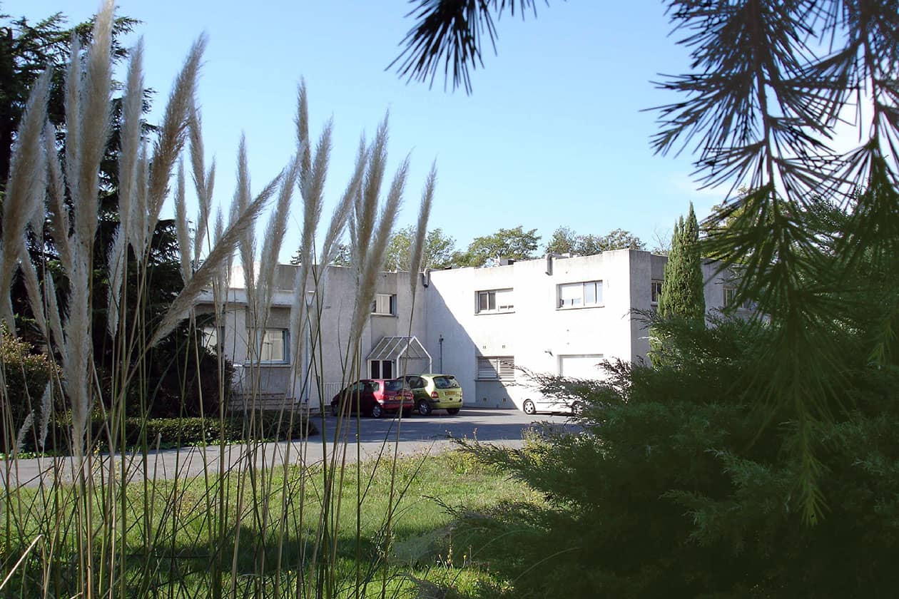 <hr>Locaux de la plateforme BACFLY à Saint-Christol-lez-Alès.