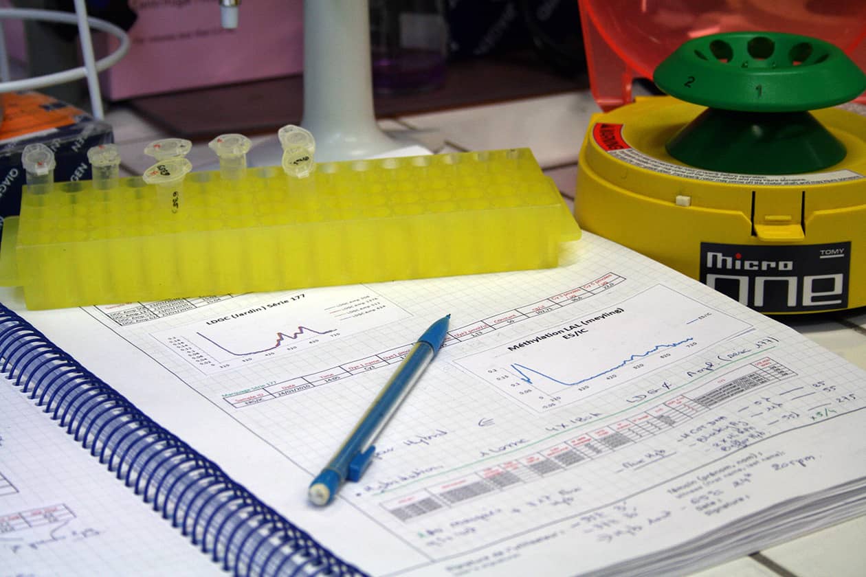 <hr>Cahier de laboratoire.