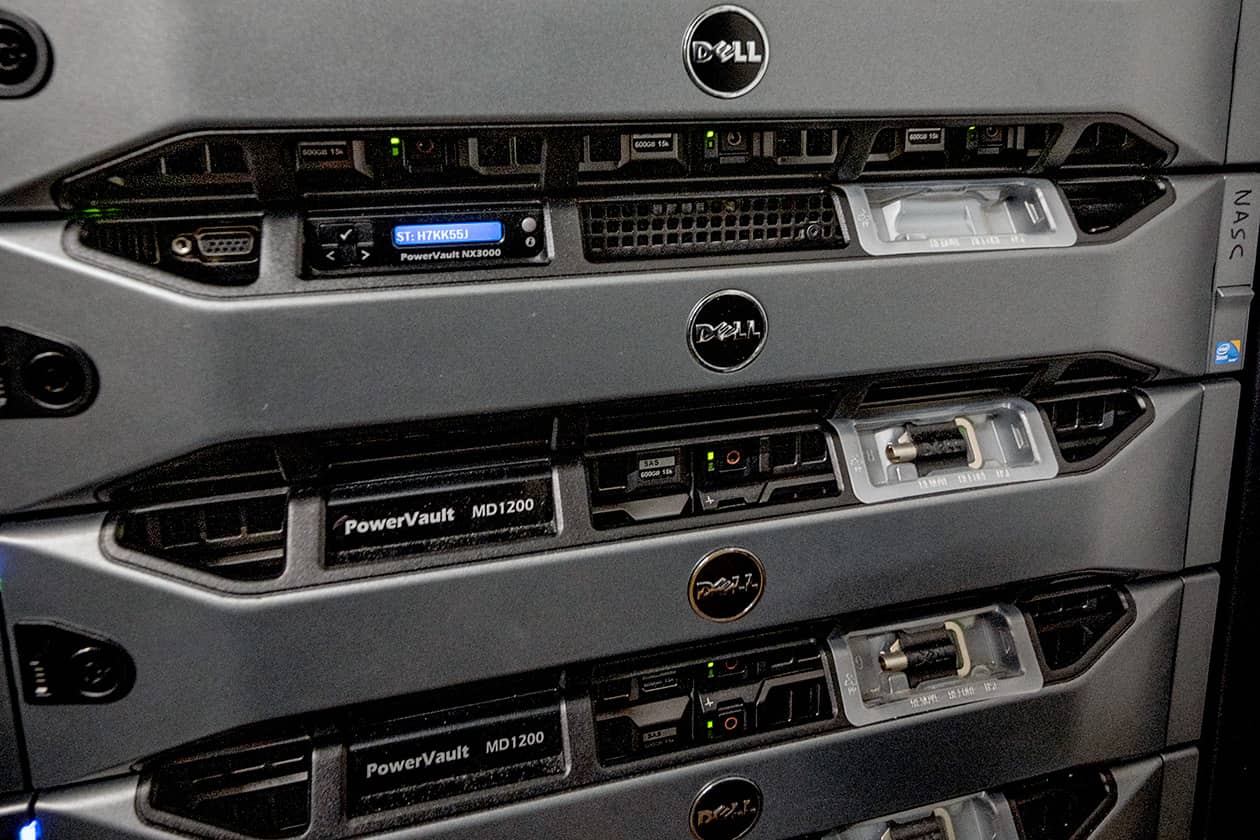 <hr>Serveur informatique pour le stockage des données.