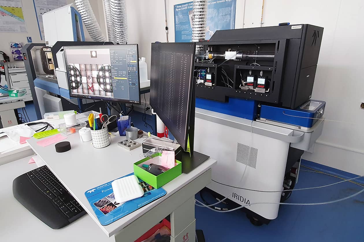 <hr>Equipement d’ablation laser Teledyne Iridia. © IRSN.