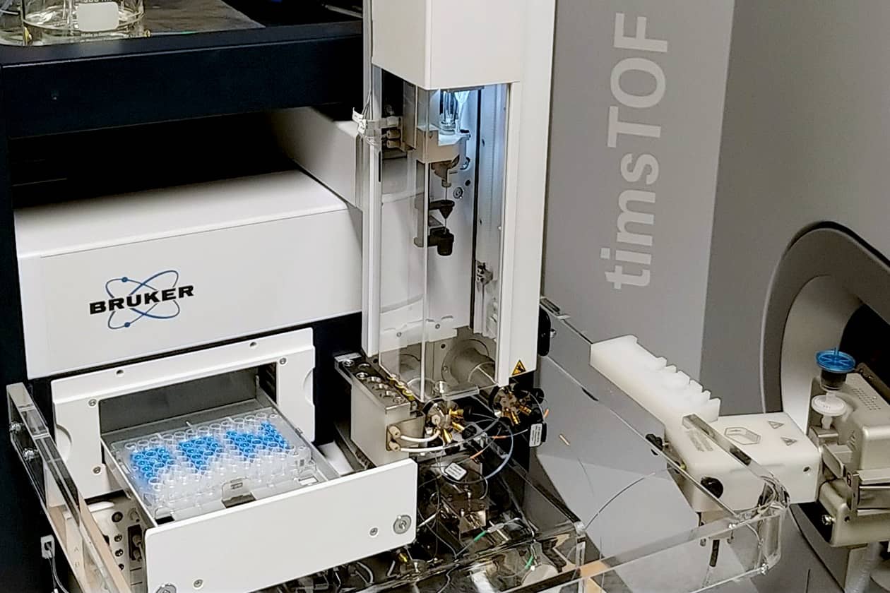 <hr>Spectromètre de masse timsTOF Pro et nanoElute (Bruker).