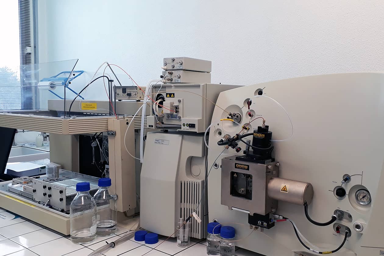 <hr>Chaîne LC-MS TOF LCT Premier XE (ARIADNE-ADME).