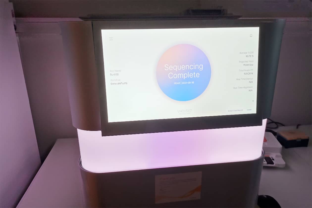 <hr>Séquenceur à haut débit NextSeq 2000 (Illumina).