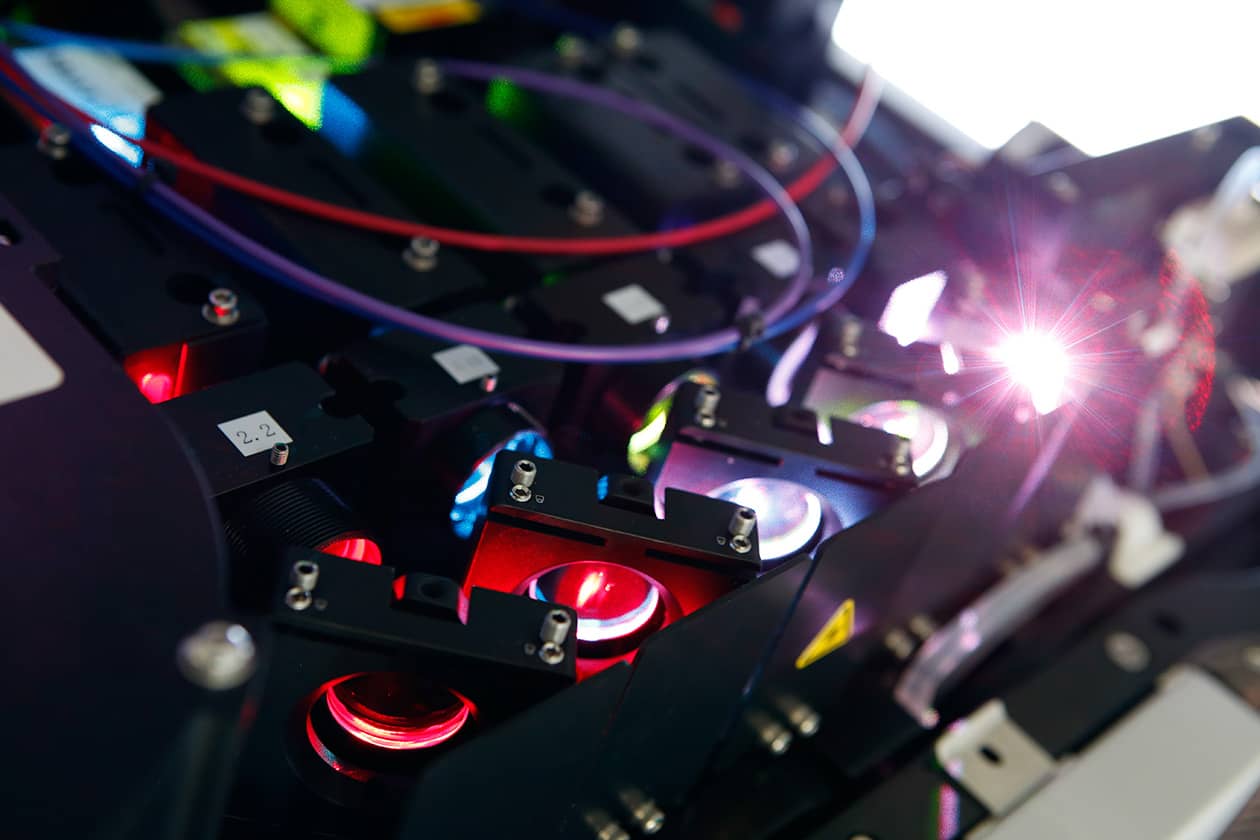 <hr>Photodiodes APD à l’intérieur du cytomètre Cytek Aurora.