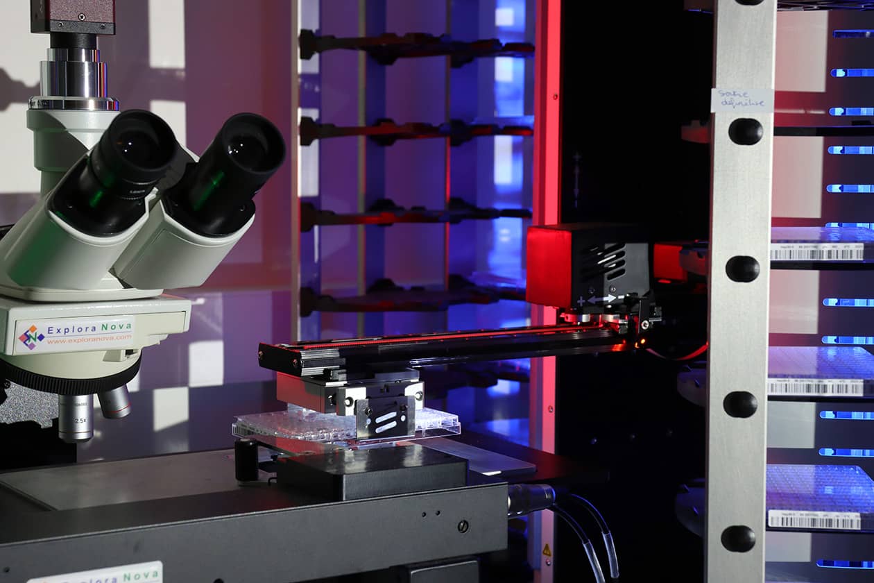 <hr>Robots de visualisation de cristaux Imascope et Explora Nova.